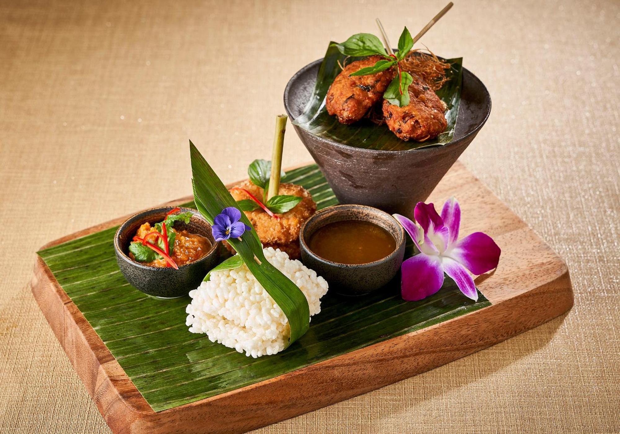 Centara Grand Hotel Osaka Exteriör bild Thai cuisine