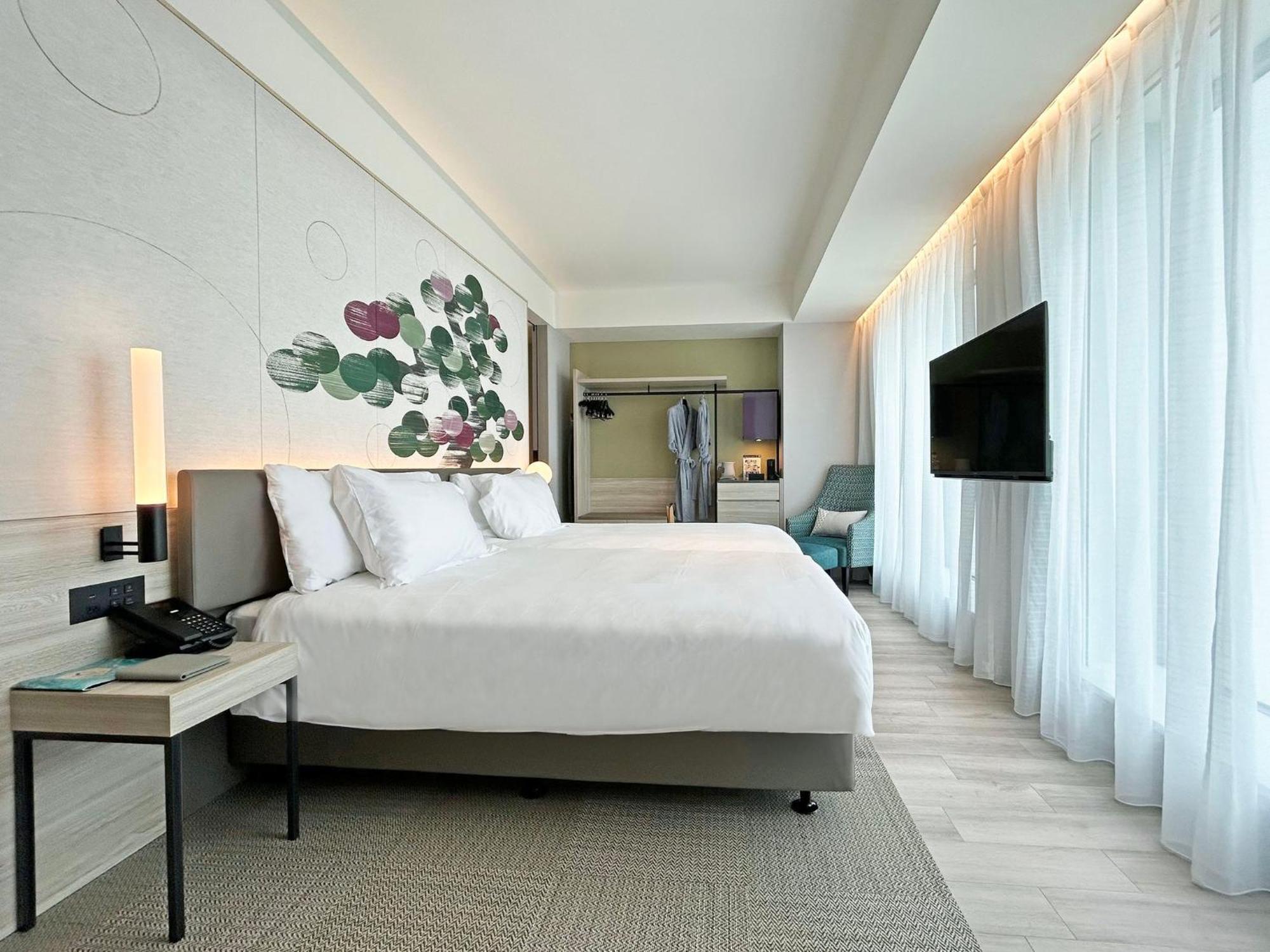 Centara Grand Hotel Osaka Exteriör bild Deluxe Room