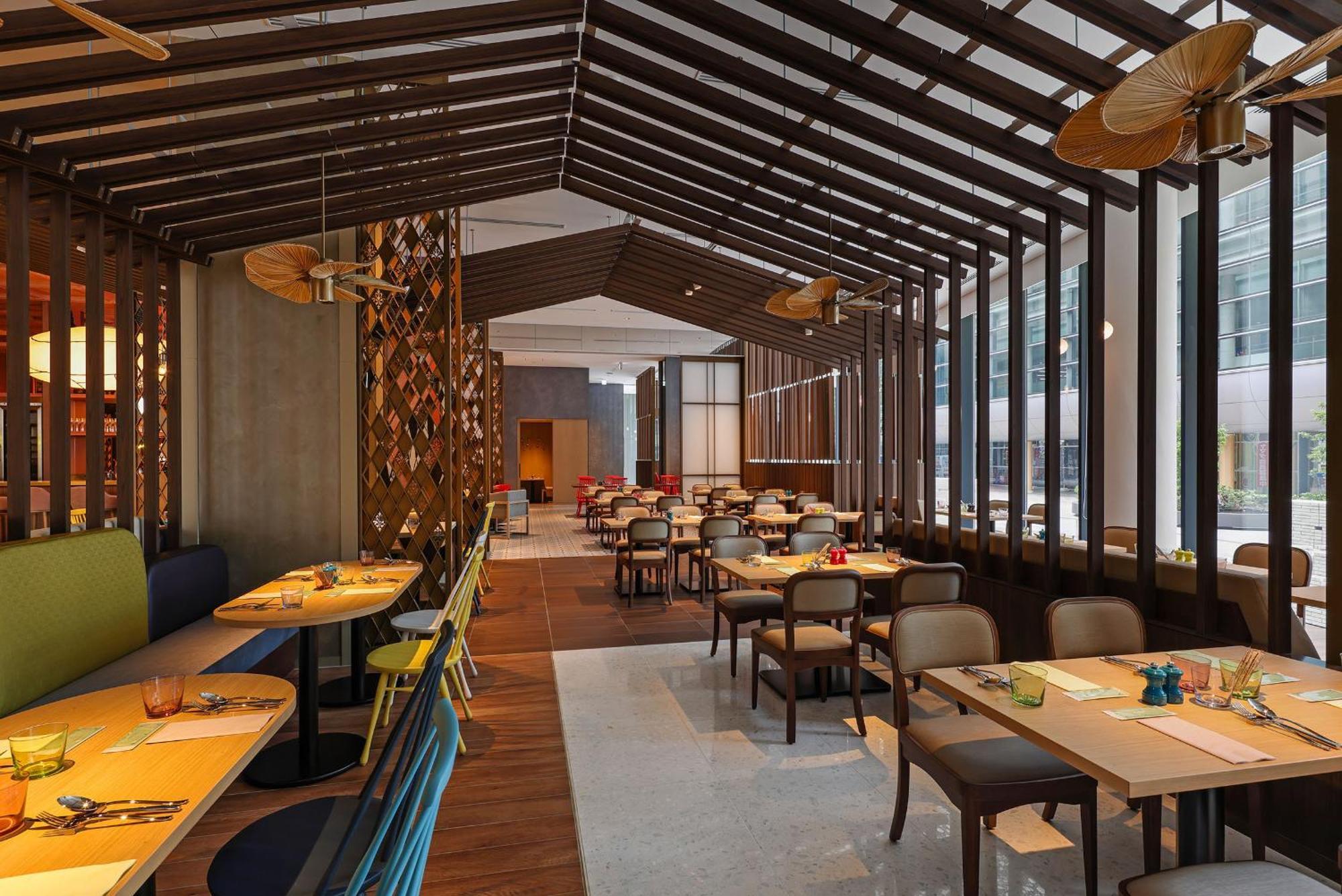 Centara Grand Hotel Osaka Exteriör bild The interior of the restaurant