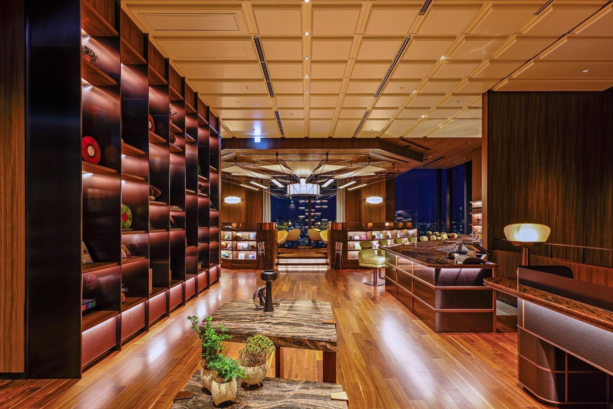 Centara Grand Hotel Osaka Exteriör bild The Club lounge at Osaka International Airport