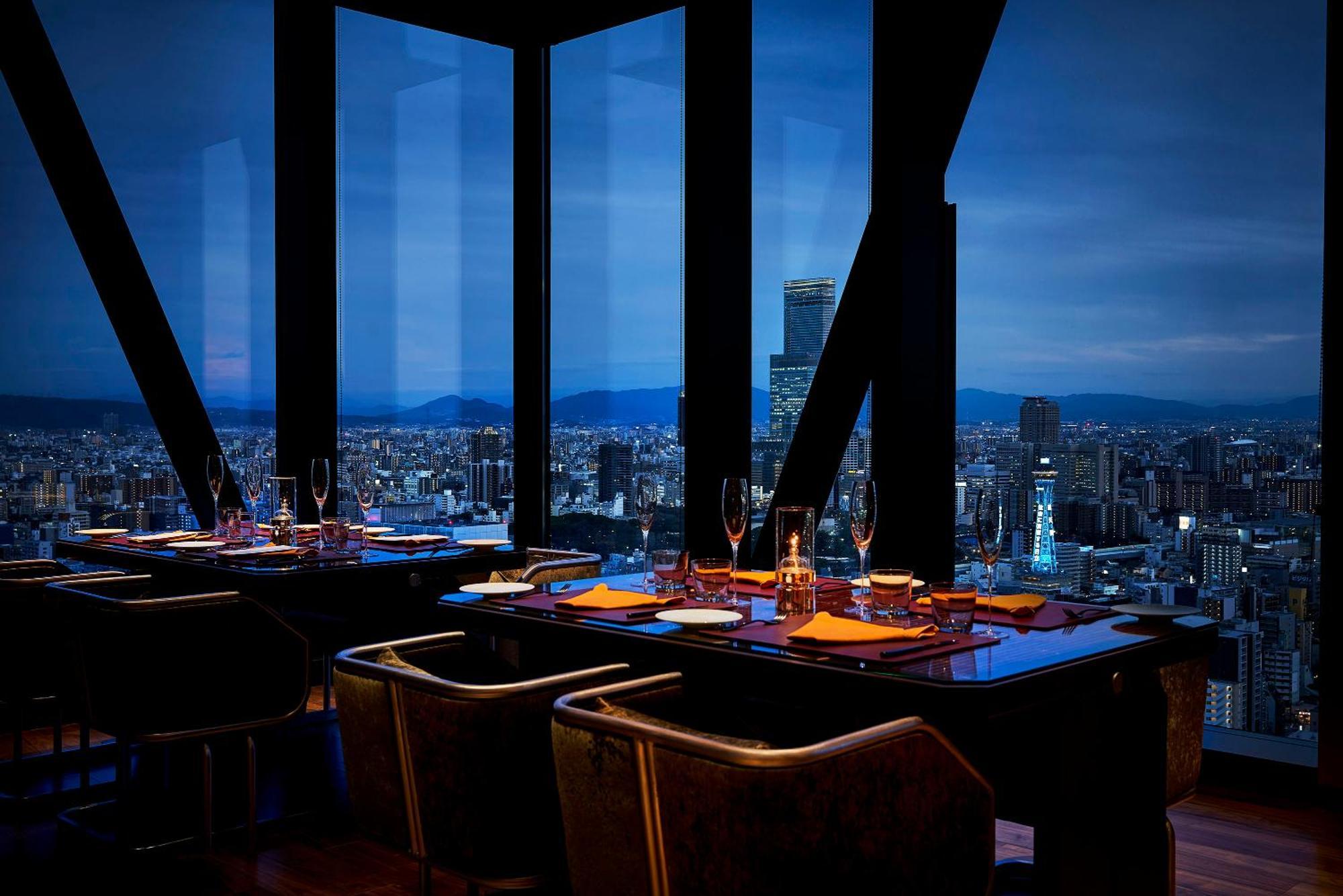 Centara Grand Hotel Osaka Exteriör bild Restaurant